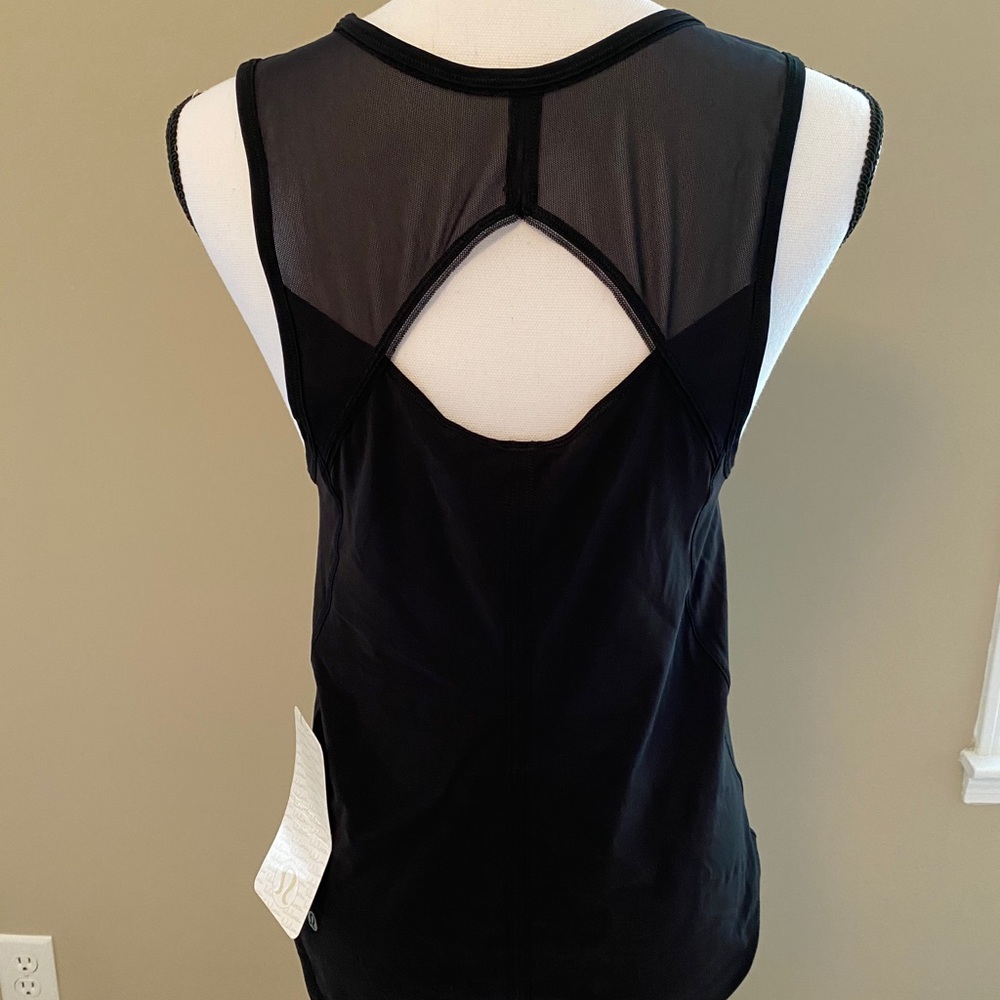 Lululemon workout top
